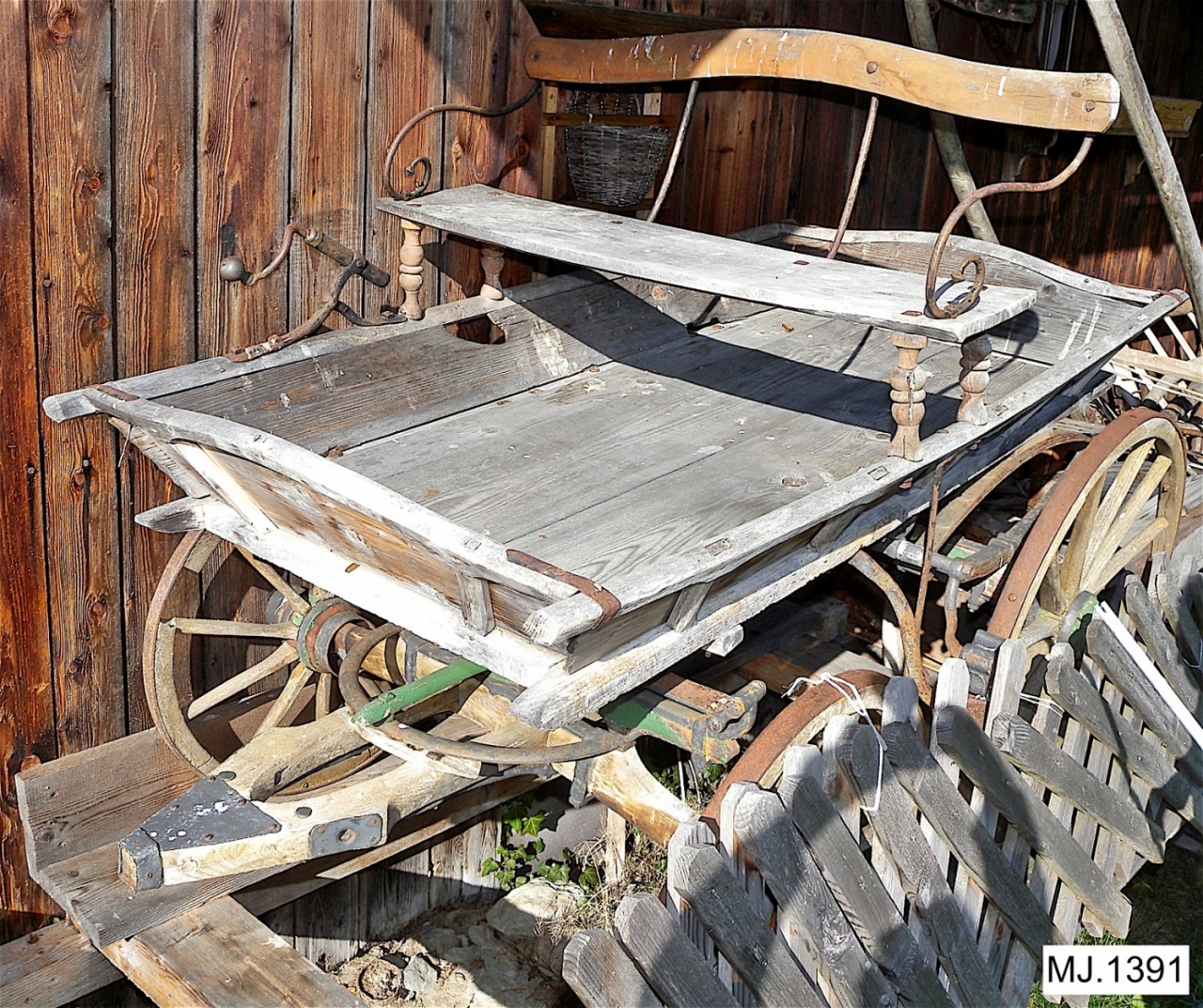 Pferdewagen mit Sitzbank